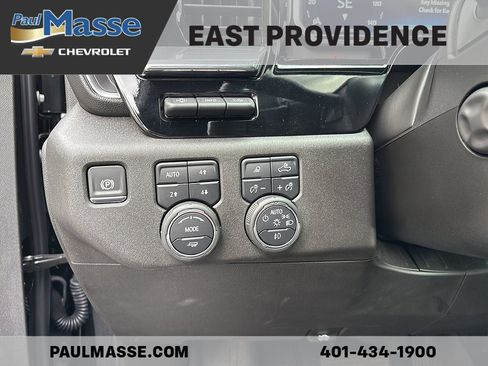 Used 2025 Chevrolet Silverado 1500 High Country w/ High Country Premium Package AWD/4WD image 12