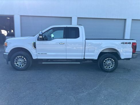 Used 2020 Ford F350 Lariat w/ Chrome Package AWD/4WD image 2
