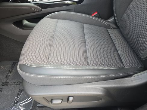 Used 2022 Buick Envision Preferred AWD/4WD image 32
