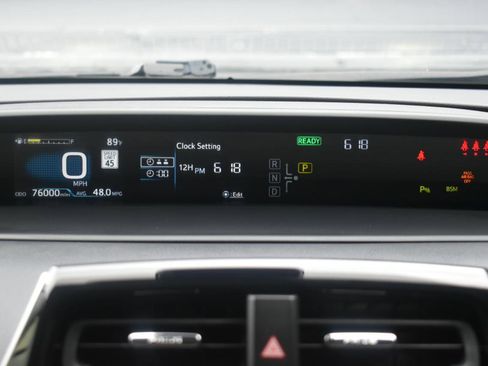 Used 2022 Toyota Prius LE FWD image 27