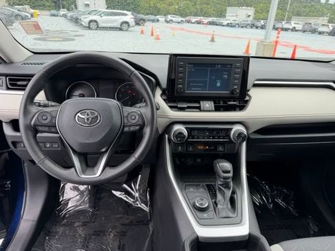 Certified 2019 Toyota RAV4 XLE w/ Convenience Package AWD/4WD image 13