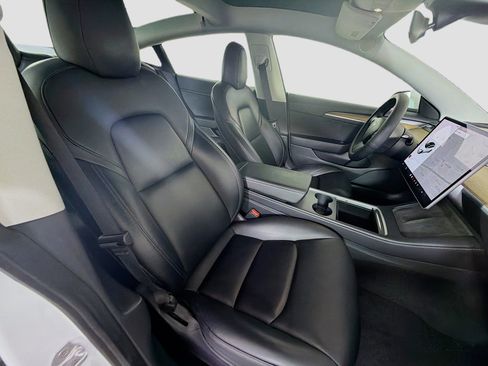 Used 2021 Tesla Model 3 Standard Range Plus RWD image 31