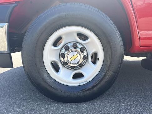 Used 2024 Chevrolet Express 2500 w/ Driver Convenience Package RWD image 43