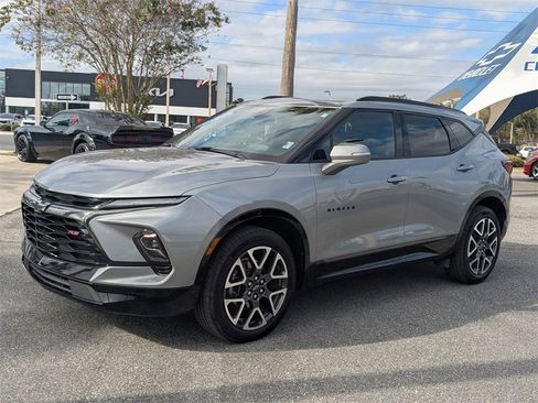 Certified 2025 Chevrolet Blazer RS image 7