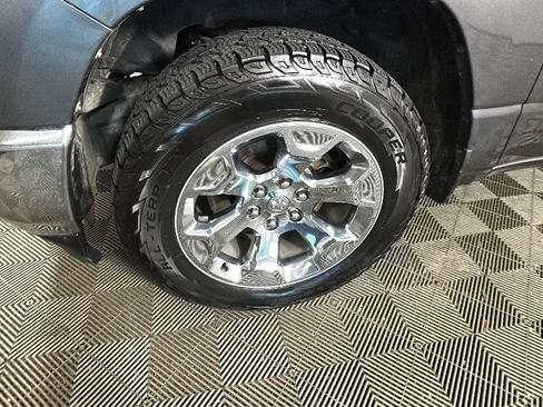 Used 2019 RAM 1500 Big Horn AWD/4WD image 11