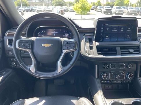 Used 2023 Chevrolet Tahoe Premier AWD/4WD image 13
