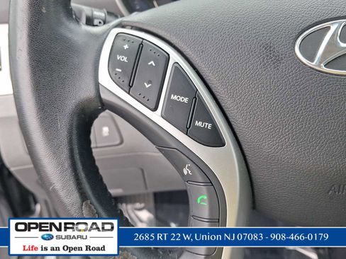 Used 2012 Hyundai Elantra Limited w/ Technology Pkg 5 FWD image 16