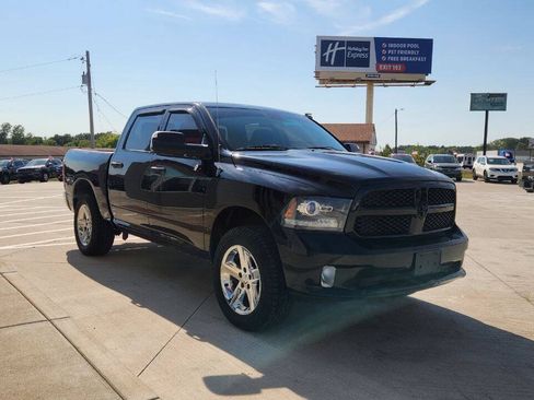 Used 2014 RAM 1500 Express w/ Black Ram 1500 Express Group AWD/4WD image 8