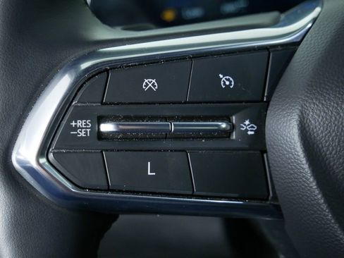 Used 2025 Chevrolet Equinox LT image 25