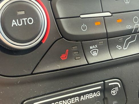 Used 2019 Ford Escape Titanium image 24