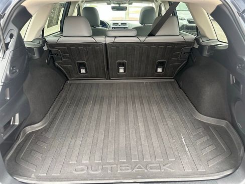 Used 2018 Subaru Outback 2.5i Limited image 7