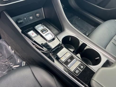 Used 2021 Hyundai Sonata Limited FWD image 21