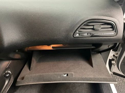 Used 2018 Dodge Challenger SXT w/ Driver Convenience Group image 27