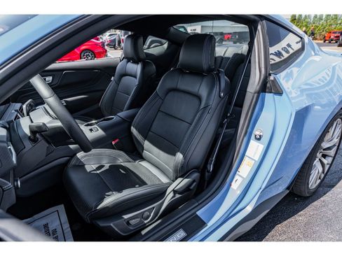 Used 2025 Ford Mustang GT Premium RWD image 8