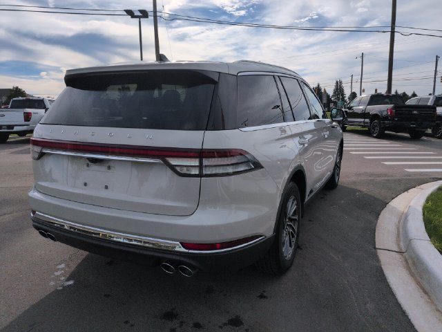 Used 2021 Lincoln Aviator AWD w/ Elements Package image 5