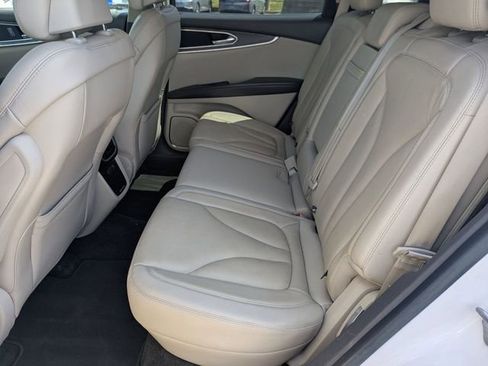 Used 2018 Lincoln MKX Reserve w/ Lincoln MKX Climate Package FWD image 27