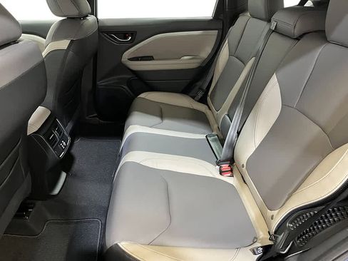 Certified 2025 Subaru Forester Limited image 22