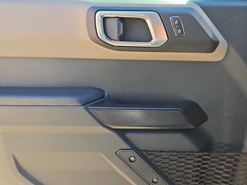 Used 2024 Ford Bronco Wildtrak image 15