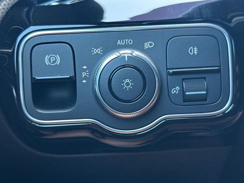 Certified 2023 Mercedes-Benz CLA 250 w/ Premium Package image 30