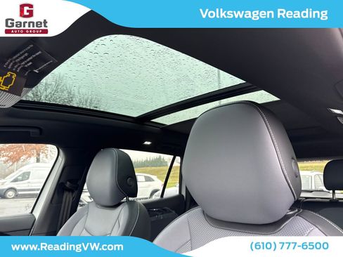 New 2025 Volkswagen Tiguan SE R-Line image 13