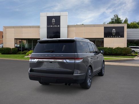 New 2024 Lincoln Navigator Reserve AWD/4WD image 8