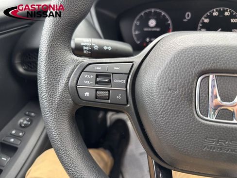 Used 2025 Honda HR-V LX image 31