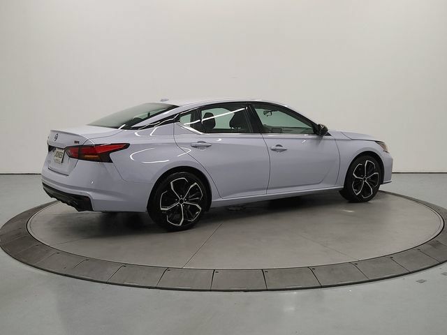 Used 2024 Nissan Altima 2.5 SR FWD image 8