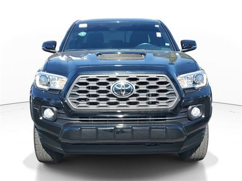 Used 2022 Toyota Tacoma TRD Sport w/ Technology Package image 3
