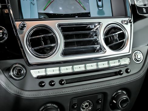 Used 2014 Rolls-Royce Wraith image 36