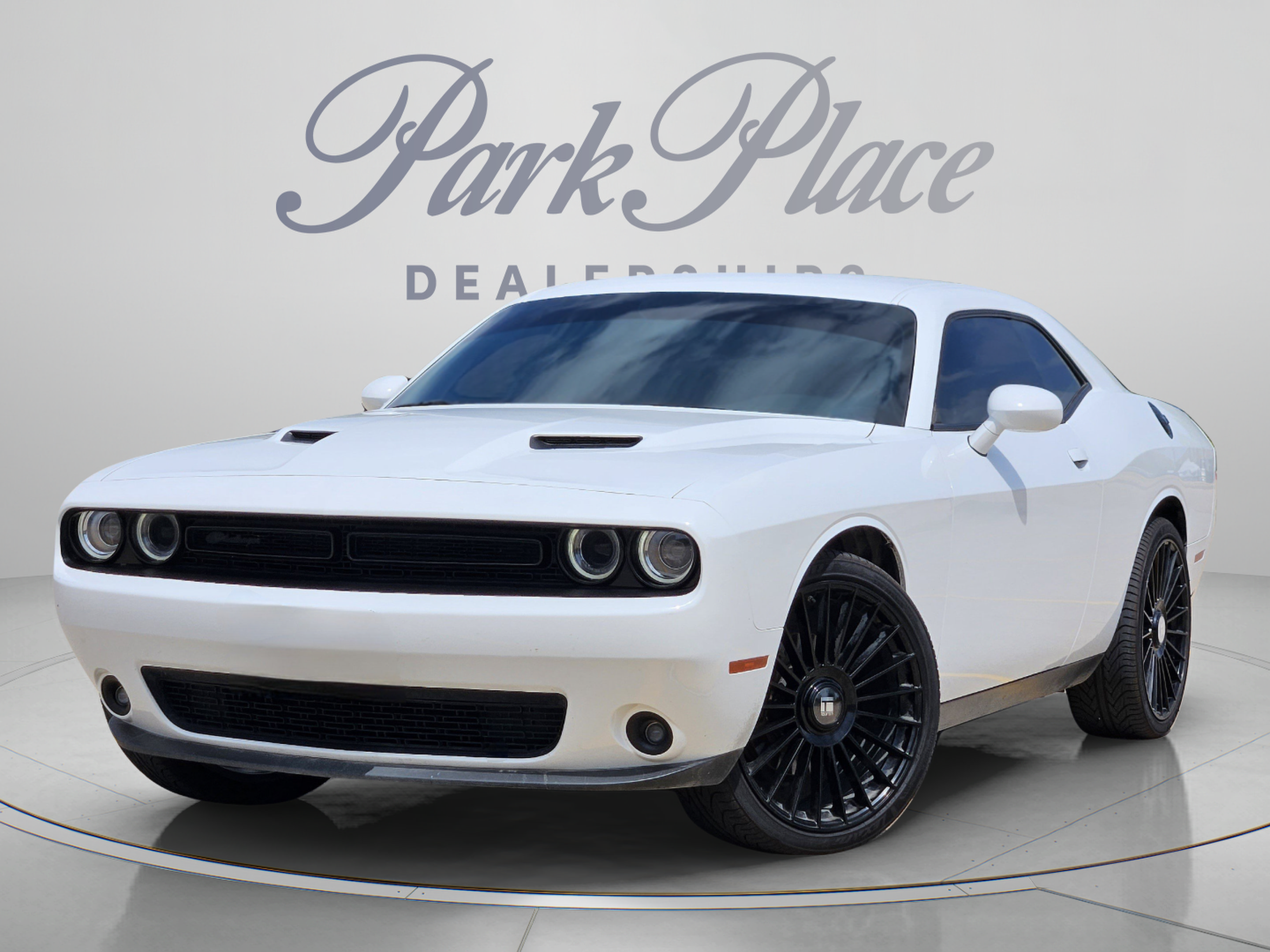 Used 2023 Dodge Challenger SXT w/ Blacktop Package AWD/4WD image 1