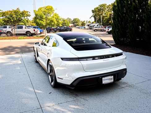 Used 2025 Porsche Taycan RWD image 8