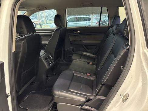 Used 2022 Volkswagen Atlas SE w/ Black Wheel Package image 13