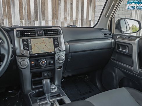 Used 2020 Toyota 4Runner SR5 Premium AWD/4WD image 17