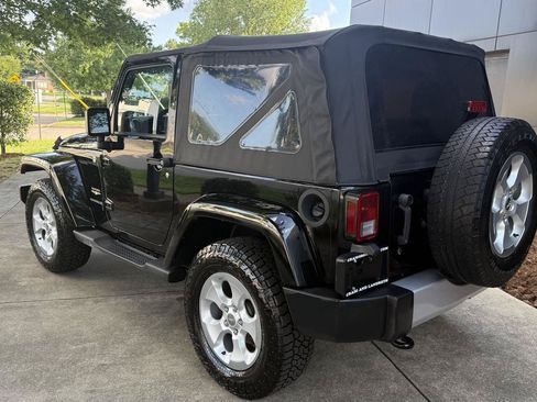 Used 2014 Jeep Wrangler Sahara w/ Connectivity Group AWD/4WD image 8