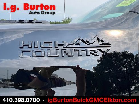 Used 2026 Chevrolet Silverado 2500 High Country w/ High Country Premium Package AWD/4WD image 5