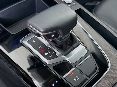 Certified 2023 Audi Q5 Premium w/ Convenience Package AWD/4WD image 18