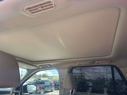 Used 2024 Ford Expedition Max Limited AWD/4WD image 9
