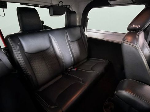 Used 2018 Jeep Wrangler Sport AWD/4WD image 28