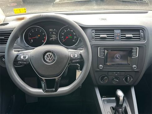 Used 2016 Volkswagen Jetta S image 22