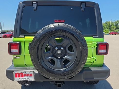 Used 2025 Jeep Wrangler Unlimited Sport AWD/4WD image 6