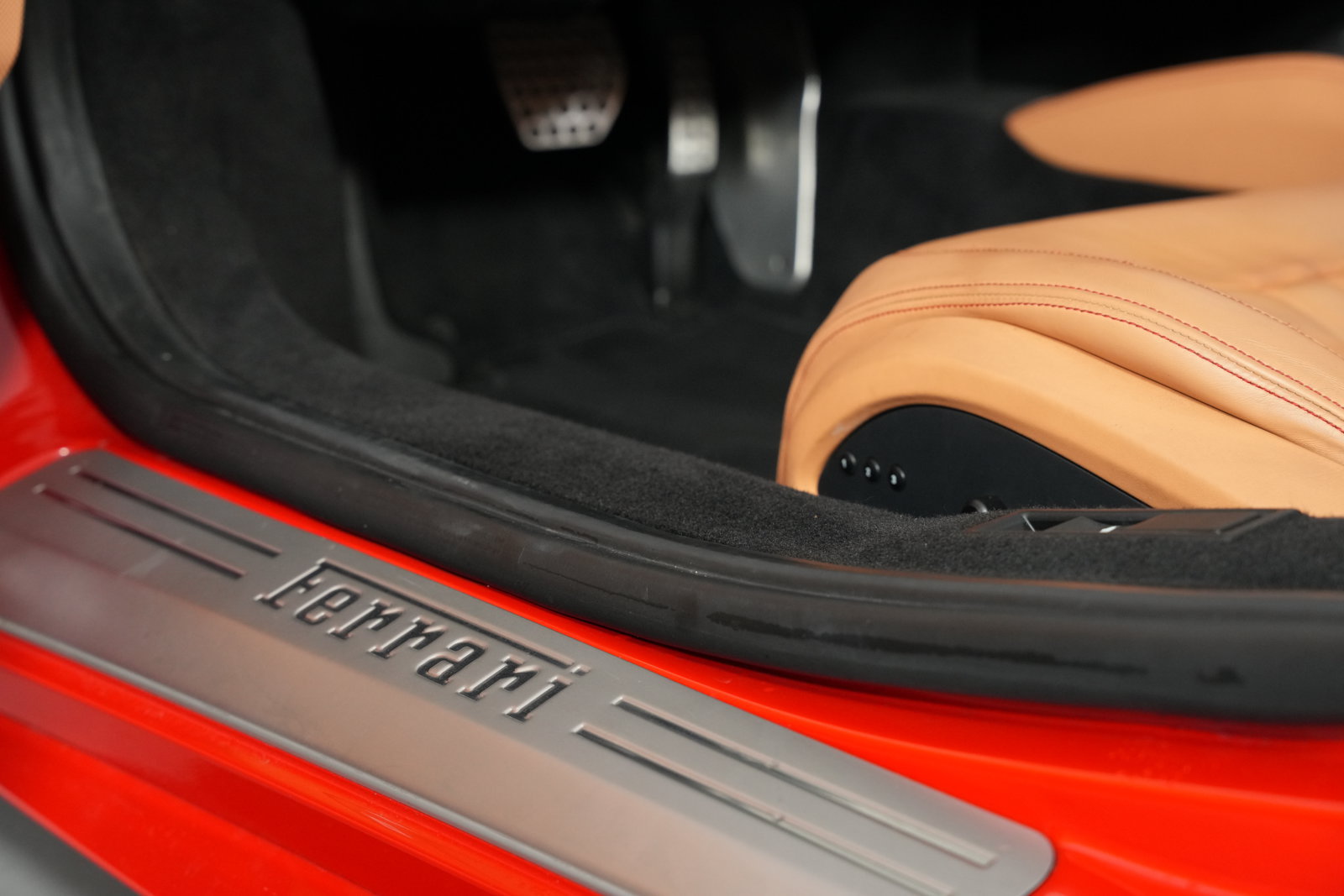 Certified 2012 Ferrari 458 Spider RWD image 29