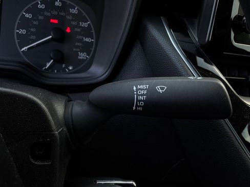 Used 2025 Toyota Corolla LE image 31