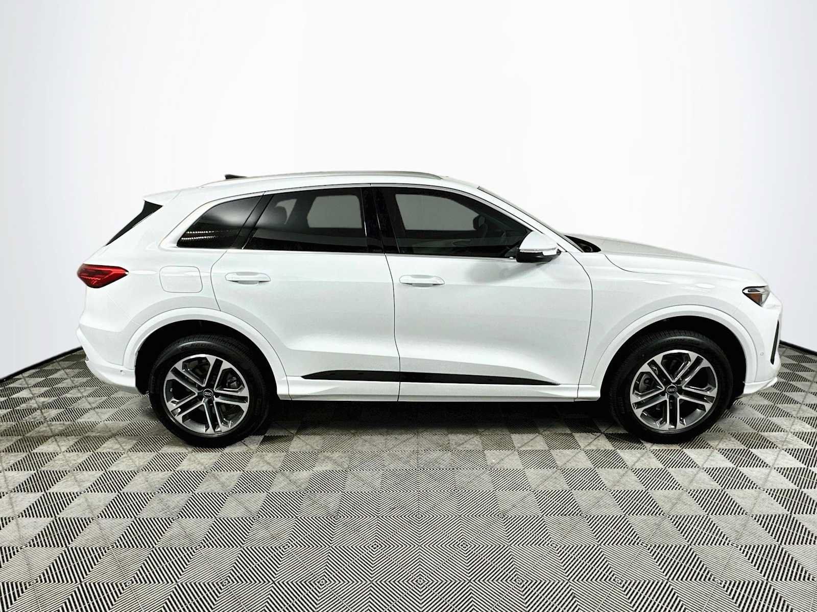 New 2026 Audi Q5 Premium AWD/4WD image 8