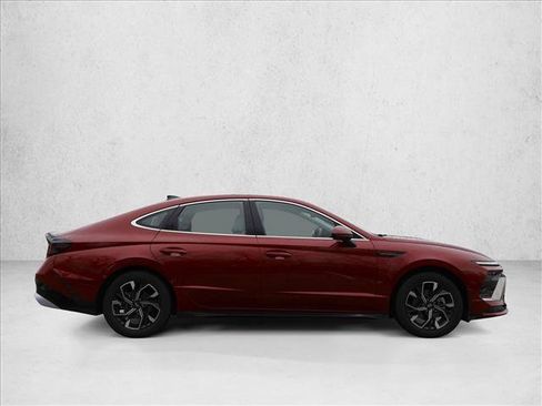 Certified 2025 Hyundai Sonata SEL FWD image 4