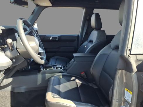 New 2025 Ford Bronco Outer Banks w/ Sasquatch Package image 19