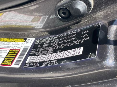 Used 2024 Toyota Sienna XLE FWD image 12