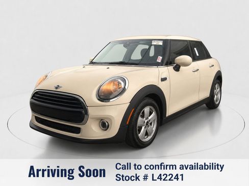 Used 2020 MINI Cooper 4-Door Hardtop FWD image 1