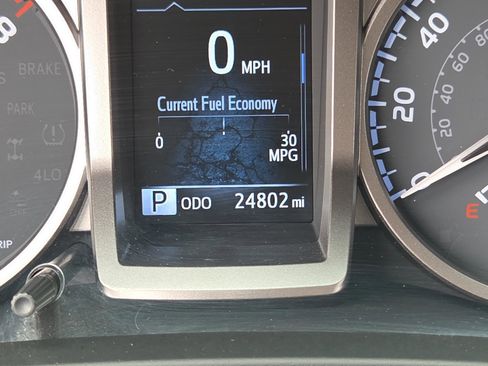 Used 2021 Toyota Tacoma SR5 image 22