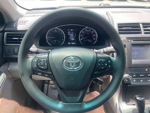 Used 2016 Toyota Camry LE FWD image 11