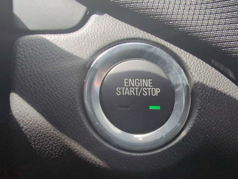 Used 2023 Chevrolet Equinox RS FWD image 16